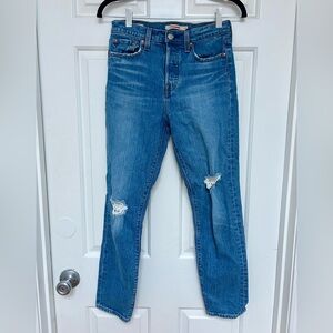 Levis Wedgie Distressed Size 26